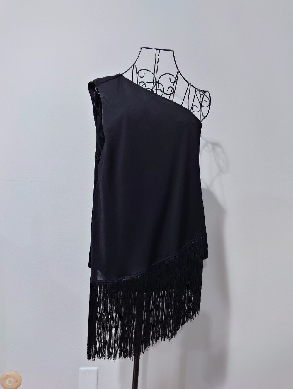 BCBGMAXAZRIA NWT One Shoulder Fringe Top Black Size L